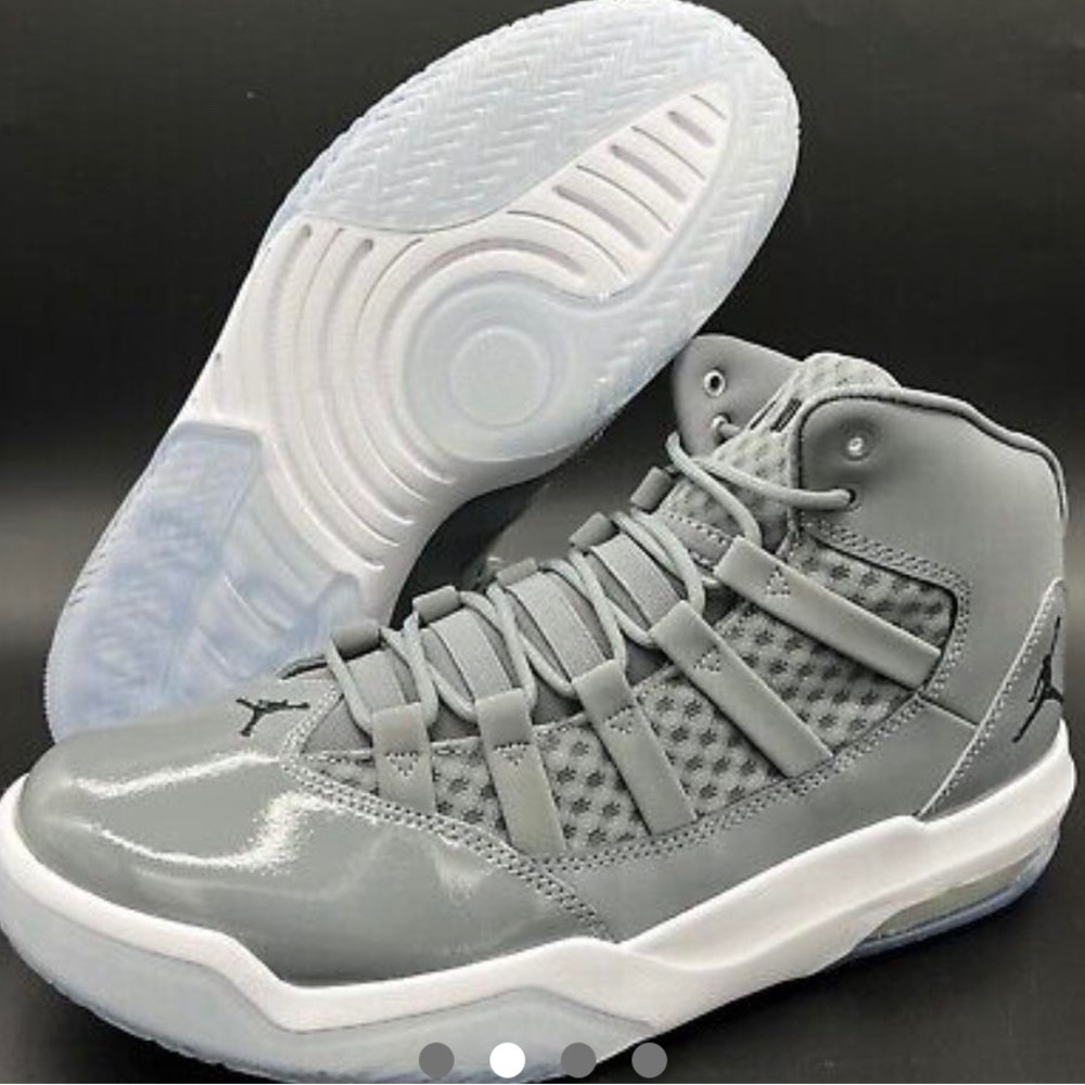 Nike Air Jordan Max Aura AQ9084 010  "Cool Grey" Basketball Shoes size 12 mens